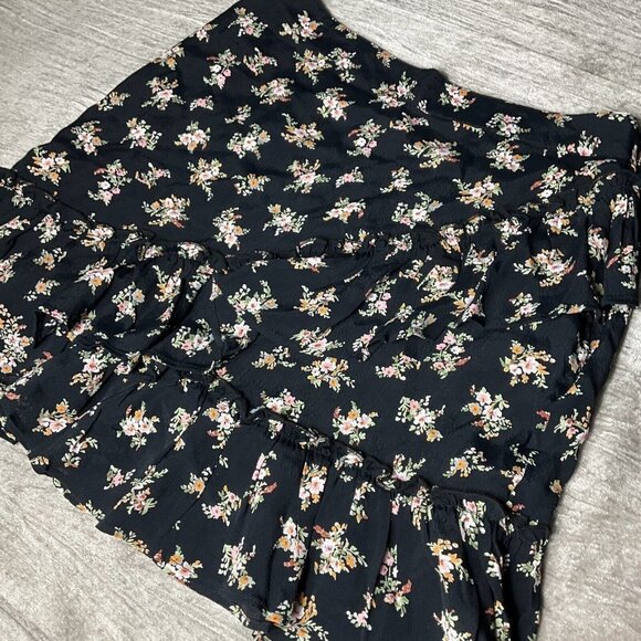 TOPSHOP Black Floral Ruffled Viscose A-Line Women's Skirt Size 10 EUC Preppy - Picture 6 of 12